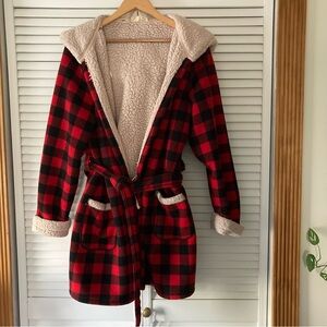 Lucy&Laurel buffalo plaid robe size:xl
